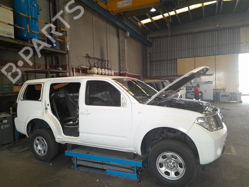 Grille NISSAN PATHFINDER III (R51) 2.5 dCi 4WD | BP22982336C40 