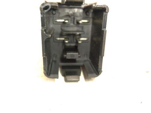 Warning switch VW PASSAT B6 (3C2) 2.0 TDI 16V | BP38238582I22 - Image 2