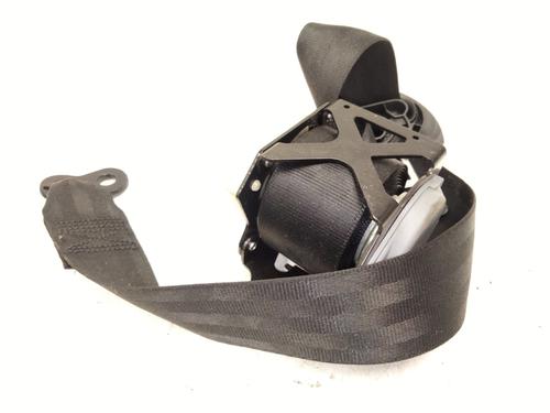 Used Rear left seatbelt VW TOUAREG (7LA, 7L6, 7L7) 3.0 V6 TDI (240 hp) 25228704
