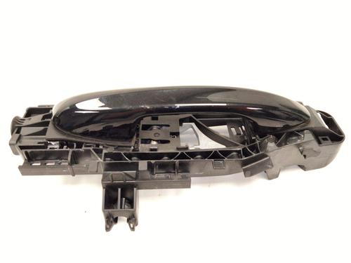front-right-exterior-door-handle-mercedes-benz-b-class-sports-tourer-w247-2018-25470622 main image