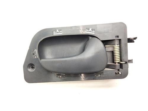 Used Rear right interior door handle RENAULT LAGUNA I (B56_, 556_) 1.9 dTi (B56J) (98 hp) 18158599