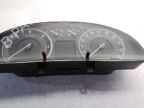 Used Instrument cluster SKODA SUPERB I (3U4) [2001-2008]  9412225