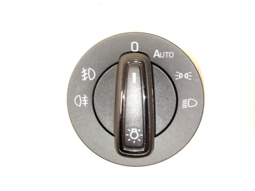 Used Headlight switch SKODA KAROQ (NU7, ND7) 1.5 TSI (150 hp) 30489921