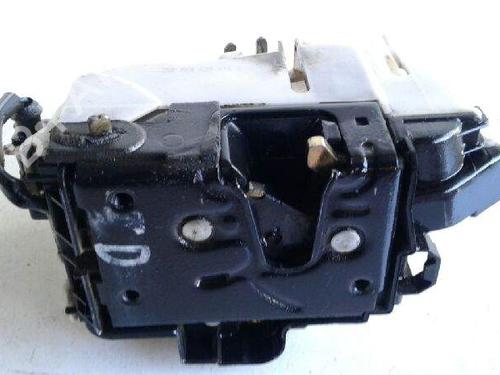 Fechadura trás direita Fechadura trás direita 8351003 8351003