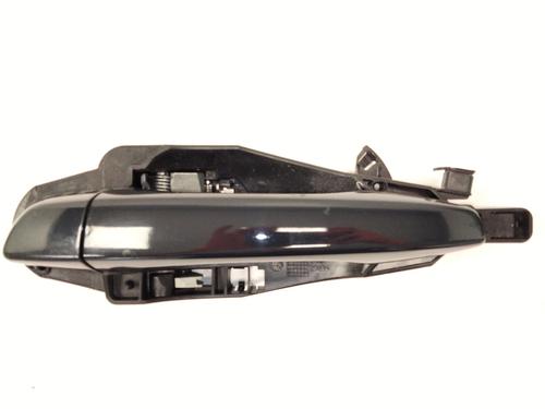 Used Rear left exterior door handle PEUGEOT 3008 II SUV (MC_, MR_, MJ_, M4_) 1.5 BlueHDi 130 (131 hp) 28578654