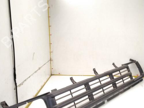 Used Grille NISSAN TERRANO I (WD21) 2.4 i 4WD (103 hp) 25226353