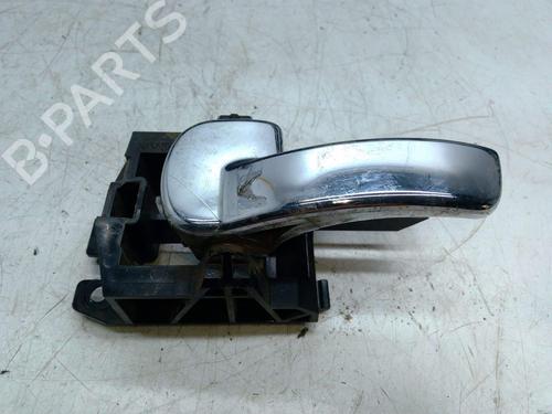 Used Rear right interior door handle Rear right interior door handle 31833929 31833929