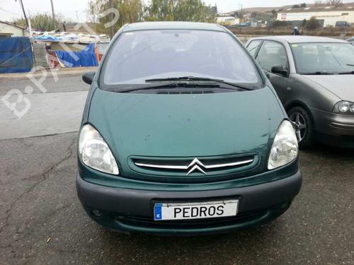 Left headlight CITROËN XSARA PICASSO (N68) 2.0 HDi | BP1040658C28 