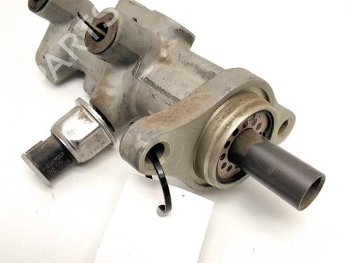 Used Brake master cylinder NISSAN NAVARA NP300 (D40) 2.5 dCi 4WD (174 hp) 17921857