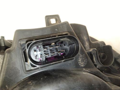 Left headlight MERCEDES-BENZ SPRINTER 3-t Van (B906) 214 CDI (906.611, 906.613) | BP31048223C28