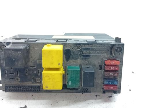 Used Fuse box MERCEDES-BENZ C-CLASS (W202) C 180 (202.018) (122 hp) 26561722