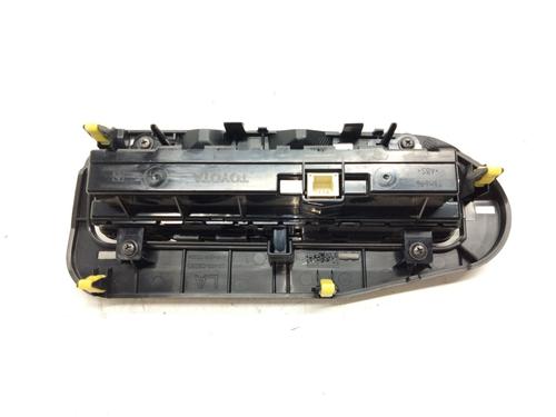 Climate control TOYOTA AURIS Estate (_E18_) 1.3 Dual-VVTi (NRE180_) | BP18660930I5