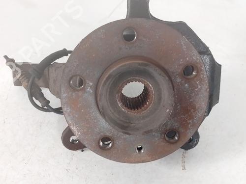 Right front steering knuckle RENAULT TRAFIC II Van (FL) | BP33399618M26 - Image 2