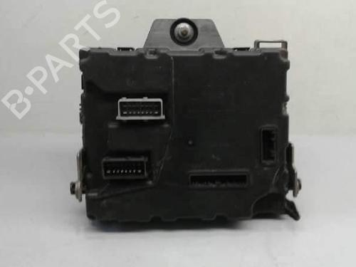 Used Fuse box Fuse box 11638431 11638431