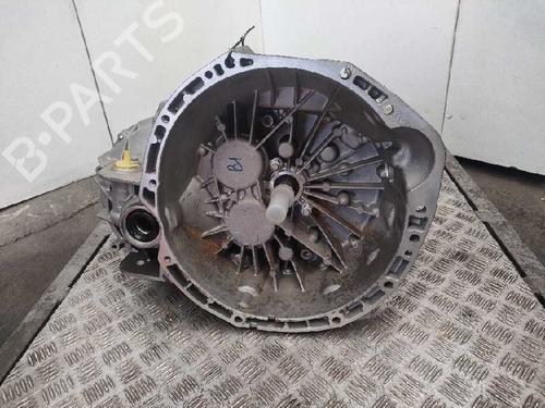 Used Gearbox Gearbox OPEL VIVARO A Bus (X83) 2.5 DTI (F7, J7, A07) (135 hp) 110305 110305