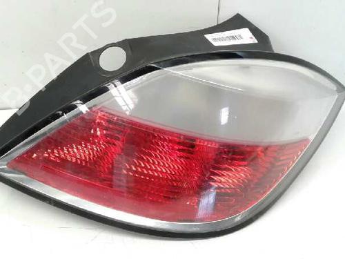 Used Right taillight OPEL ASTRA H (A04) [2004-2014]  17034118