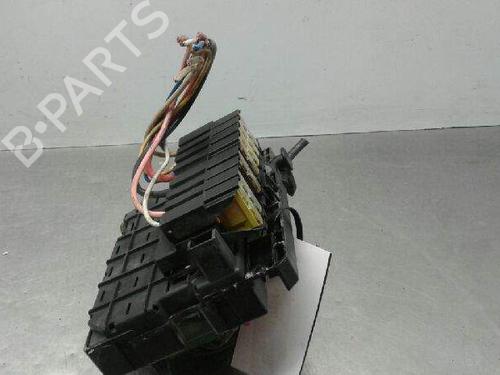 Used Fuse box Fuse box 11638438 11638438