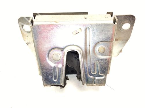 Bagklap lås MERCEDES-BENZ M-CLASS (W163) ML 270 CDI (163.113) (163 hp) 30287565