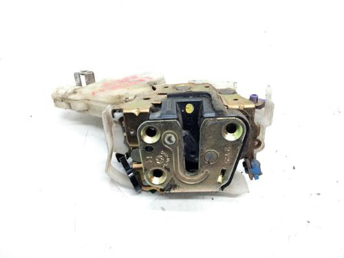 Used Front right lock NISSAN X-TRAIL I (T30) 2.5 4x4 (165 hp) 15411601