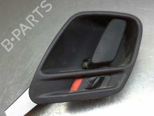 Poignée intérieure avant gauche JEEP GRAND CHEROKEE II (WJ, WG) 3.1 TD 4x4 (140 hp) 3212621