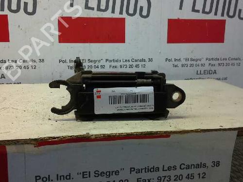 Used Front right exterior door handle AUDI 80 B4 Saloon (8C2) 1.9 TD (75 hp) 1619600