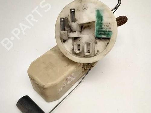 Used Fuel pump NISSAN PRIMERA Hatchback (P10) 2.0 16V (116 hp) 1656289