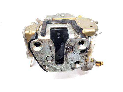 Used Tailgate lock NISSAN TERRANO II (R20) 2.7 TDi 4WD (125 hp) 21565901