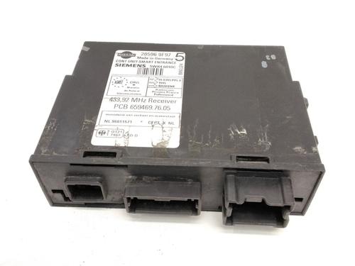 Used Electronic module NISSAN TERRANO II (R20) 2.7 TD 4WD (101 hp) 17678399