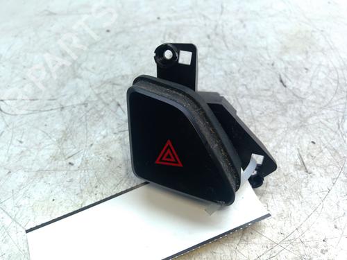 warning-switch-hyundai-i30-fd-2007-2008-2009-2010-2011-2012-32290244 main image