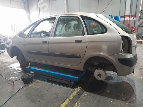 Left mirror CITROËN XSARA PICASSO (N68) 2.0 HDi | BP31176580C26 