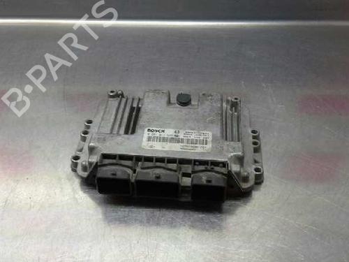 Computer motormanagement OPEL VIVARO A Van (X83) [2001-2015]  185676