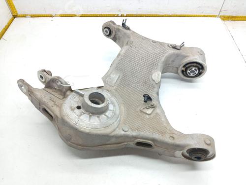 Used Left rear suspension arm Left rear suspension arm 28052049 28052049