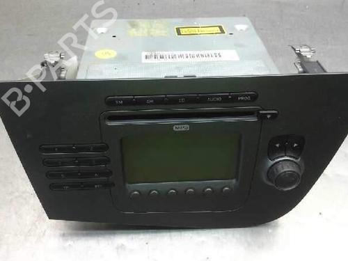 radio-seat-leon-1p1-w01p1035186-2005-2006-2007-2008-2009-2010-2011-2012-2013-1793798 main image
