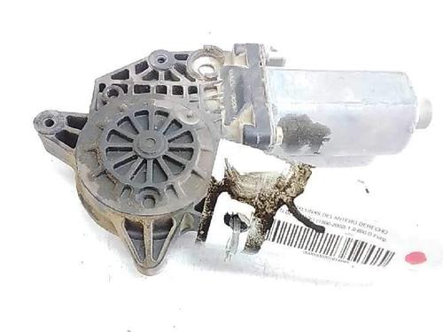 Used Right front window motor Right front window motor 1571823 1571823