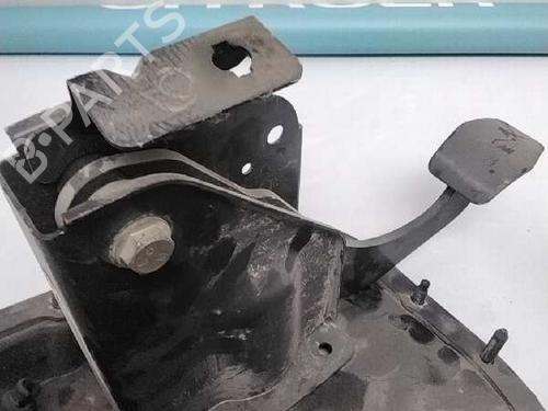 Used Clutch pedal RENAULT MASTER II Van (FD) [1997-2013]  8775792