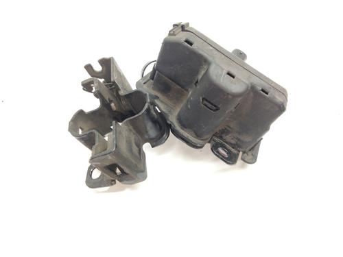 Hood lock MERCEDES-BENZ C-CLASS (W203) C 180 Kompressor (203.046) | BP17570372C133 