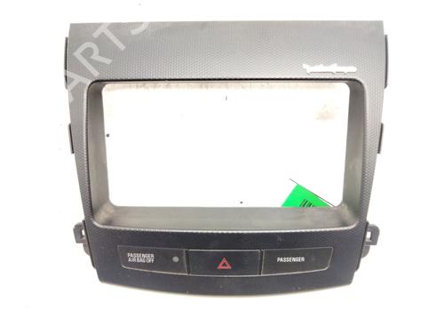 Used Warning switch MITSUBISHI OUTLANDER II (CW_W) 2.0 DI-D (CW8W) (140 hp) 21143937
