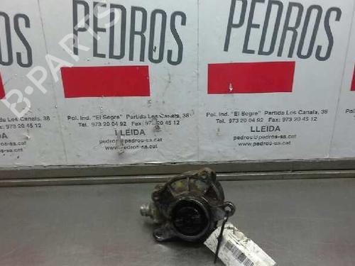 Used Vacuum pump RENAULT MASTER II Van (FD) [1997-2013]  1620431