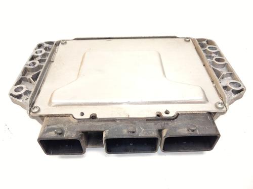 Centralina do motor RENAULT MEGANE II Saloon (LM0/1_) 1.6 16V (112 hp) 24888353