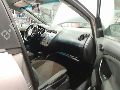 Left headlight SEAT ALTEA (5P1) 2.0 TDI 16V | BP32043639C28 