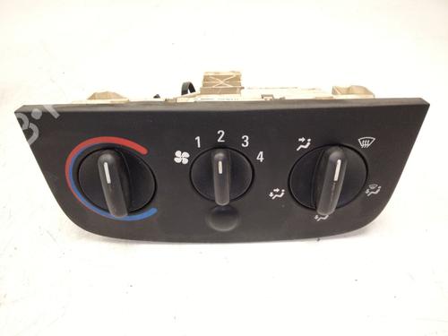 Used Climate control OPEL COMBO Box Body/MPV 1.7 DI 16V (65 hp) 25228437