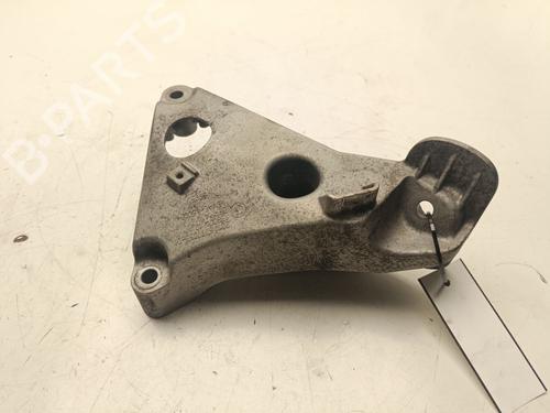 Used Engine mount BMW 5 (E60) 525 xi (218 hp) 25226748