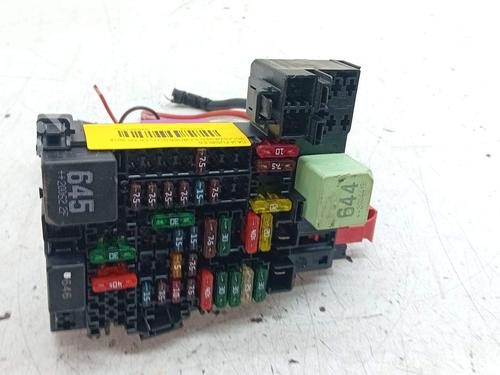Used Fuse box Fuse box 26391227 26391227