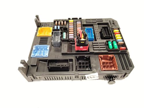 Used Fuse box PEUGEOT 3008 II SUV (MC_, MR_, MJ_, M4_) 1.5 BlueHDi 130 (131 hp) 28578659
