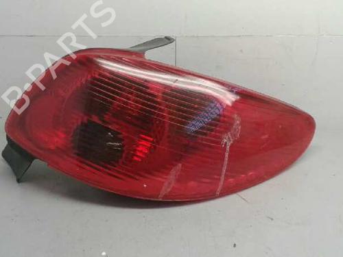 Used Right taillight PEUGEOT 206 Hatchback (2A/C) [1998-2012]  6961265