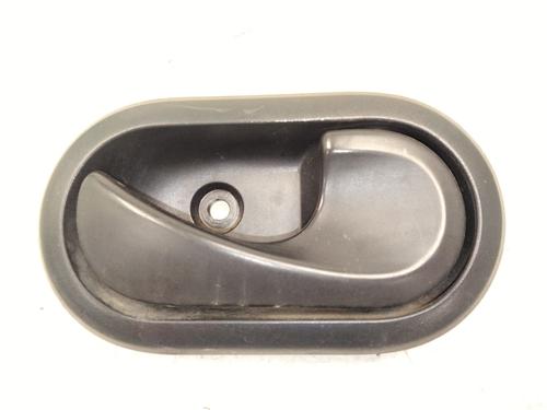 Used Front right interior door handle Front right interior door handle DACIA DOKKER Box Body/MPV 1.5 dCi 75 / Blue dCi 75 (FEJW, FEAH) (75 hp) 34522840 34522840