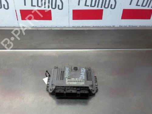 Used Engine control unit (ECU) RENAULT SCÉNIC II (JM0/1_) [2003-2010]  150940