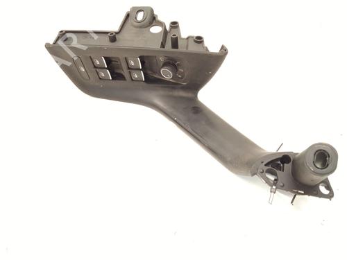 Used Left front window switch VW PASSAT B8 Variant (3G5, CB5) 2.0 TDI (150 hp) 22651540