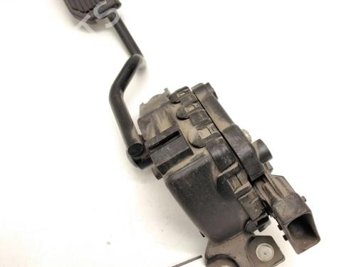Used Pedal NISSAN ALMERA TINO (V10) 1.8 (114 hp) 17913078