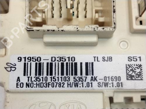 Fuse box HYUNDAI TUCSON (TL, TLE) 2.0 CRDi | BP22738065E1 